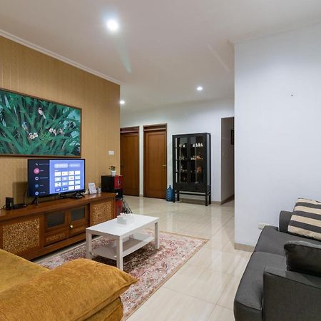 Spacious, White-Villa Belgareti @Kiara Condong Bandung Exterior photo