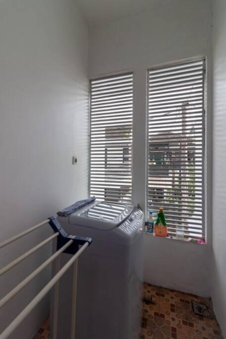 Spacious, White-Villa Belgareti @Kiara Condong Bandung Exterior photo