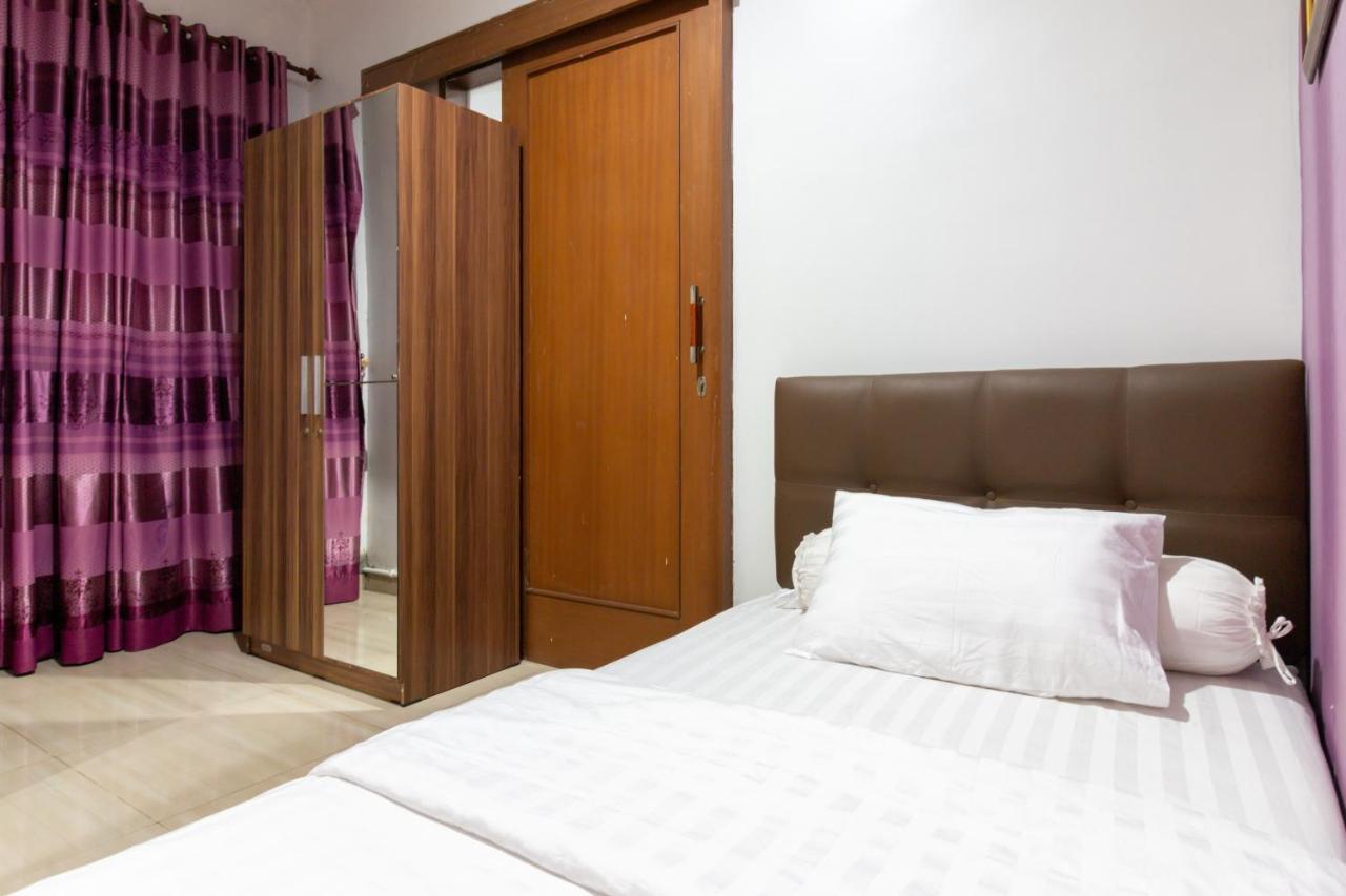 Spacious, White-Villa Belgareti @Kiara Condong Bandung Exterior photo